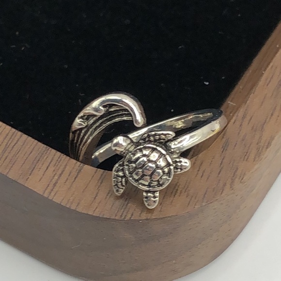 Sea Turtle and Ocean Wave Silver Tone Ring Size is Adjustable - Picture 8 of 13